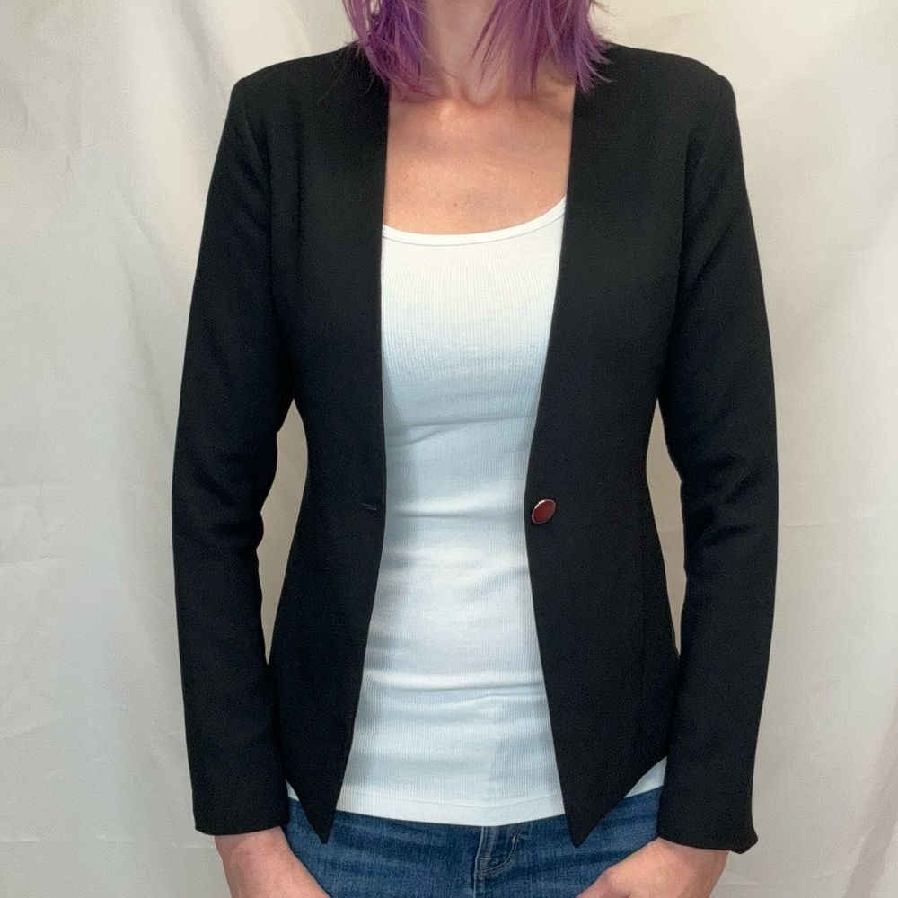 Forever 21 Women’s Black Fitted Hip-Length Single Button Blazer Jacket Small S